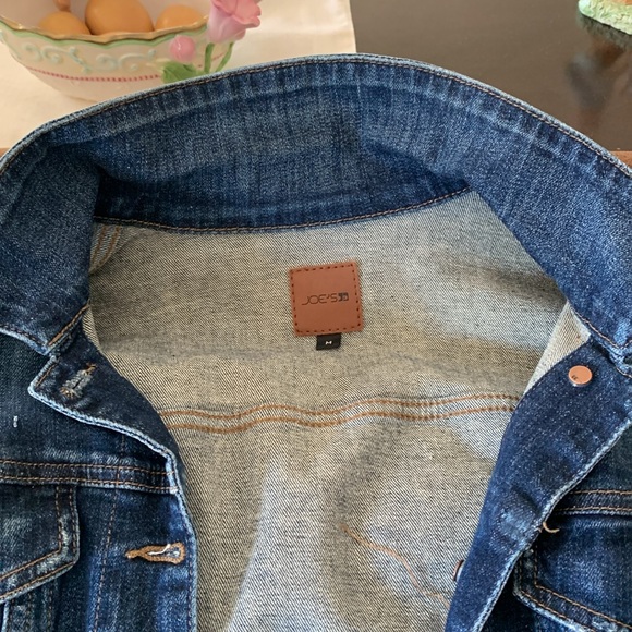 Joe Jean Distressed Jean Jacket Denim Dark Blue Brass Button Sz M - Picture 7 of 11